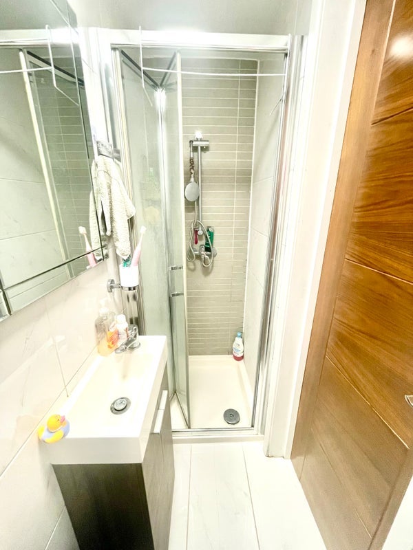 Flat Cromwell Crescent in Greater London