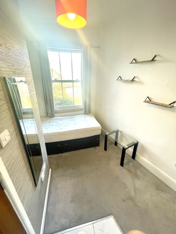 Flat Cromwell Crescent in Greater London