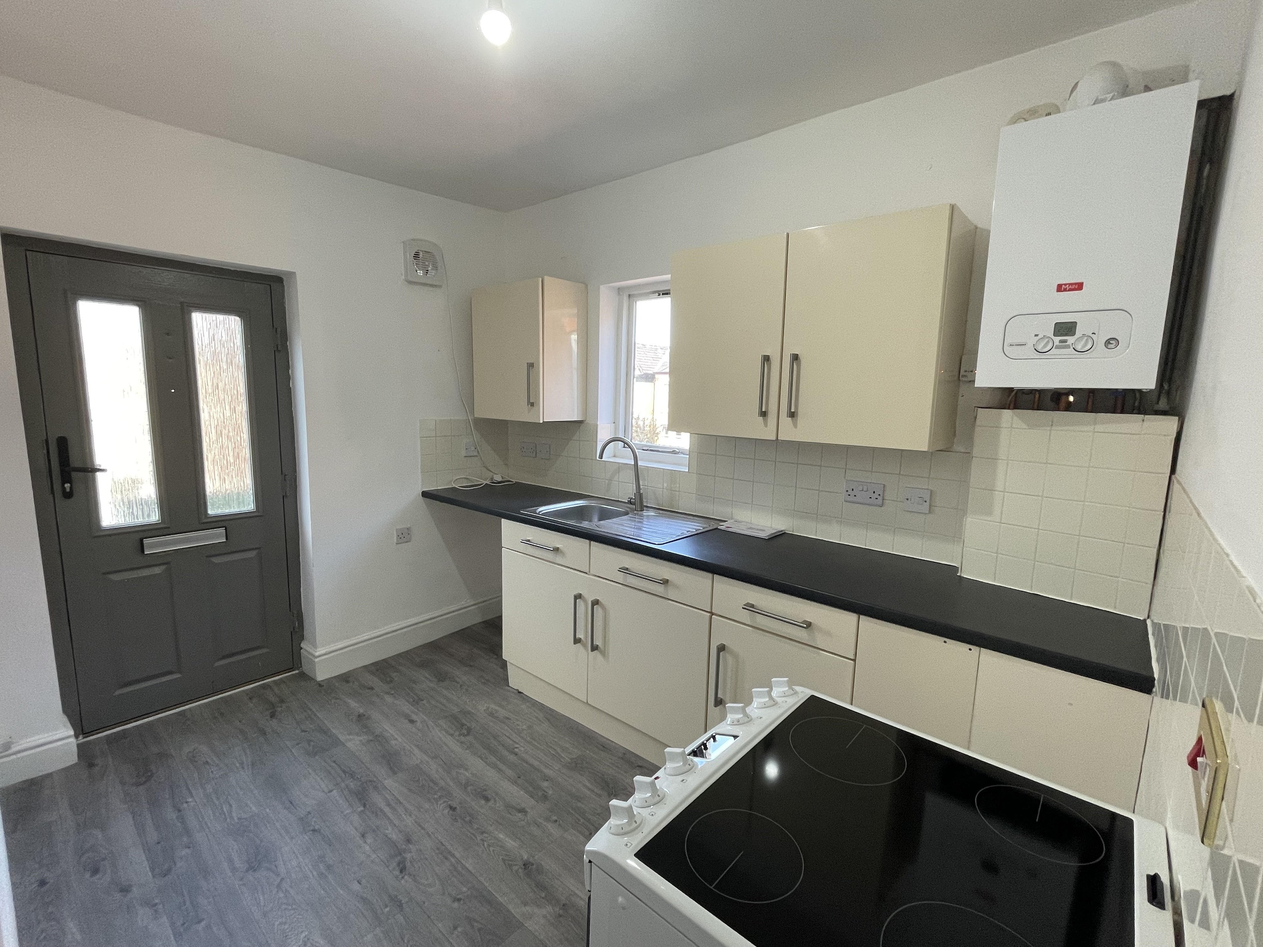 Flat St Johns Road in Bootle