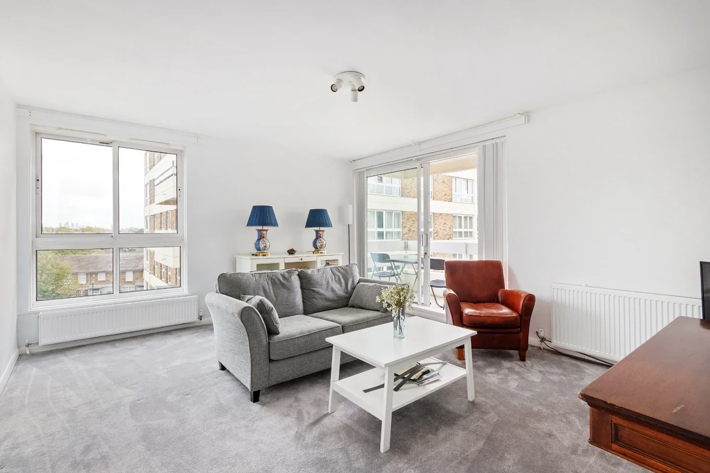 Flat Upper Richmond Road in Greater London