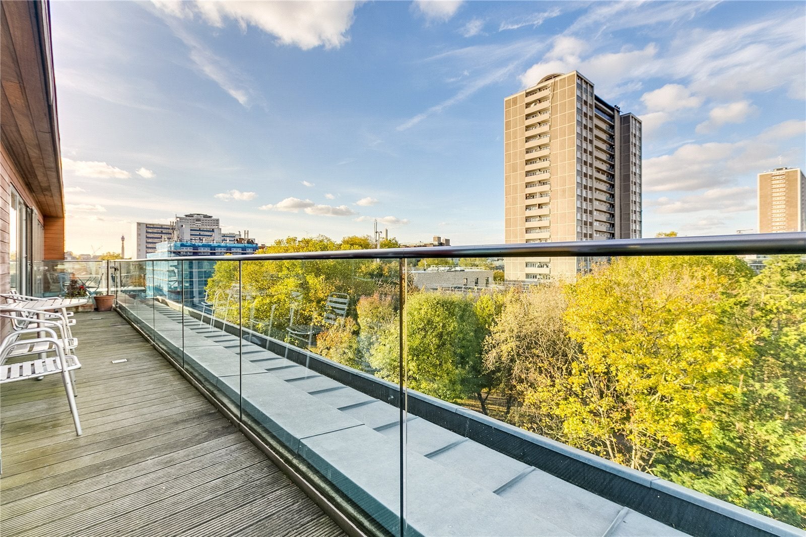 Flat Lever Street in Greater London