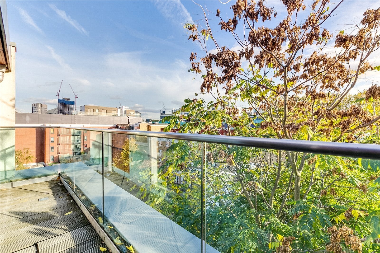 Flat Lever Street in Greater London
