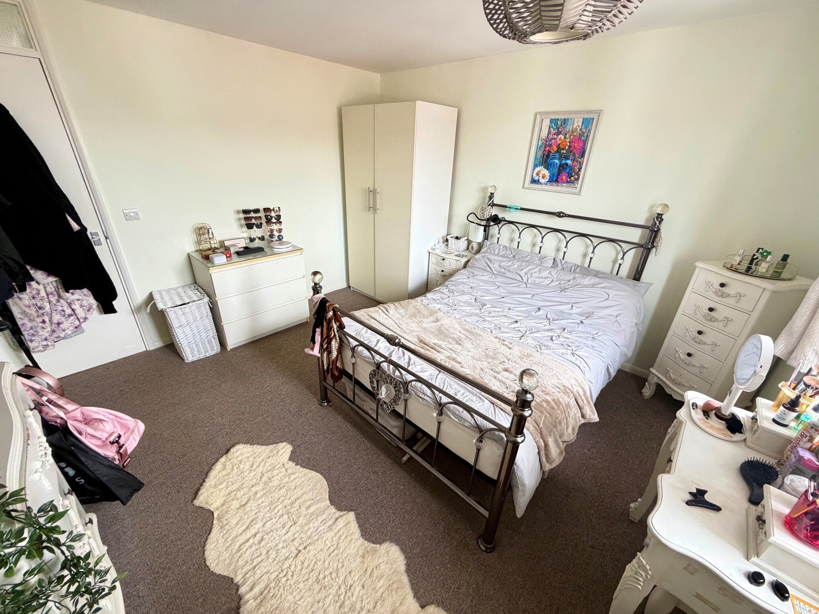 Flat Barnsdale Close in Charnwood