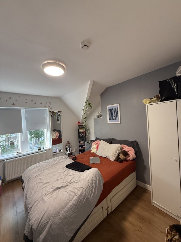 Flat Ruthin Gardens in Cardiff