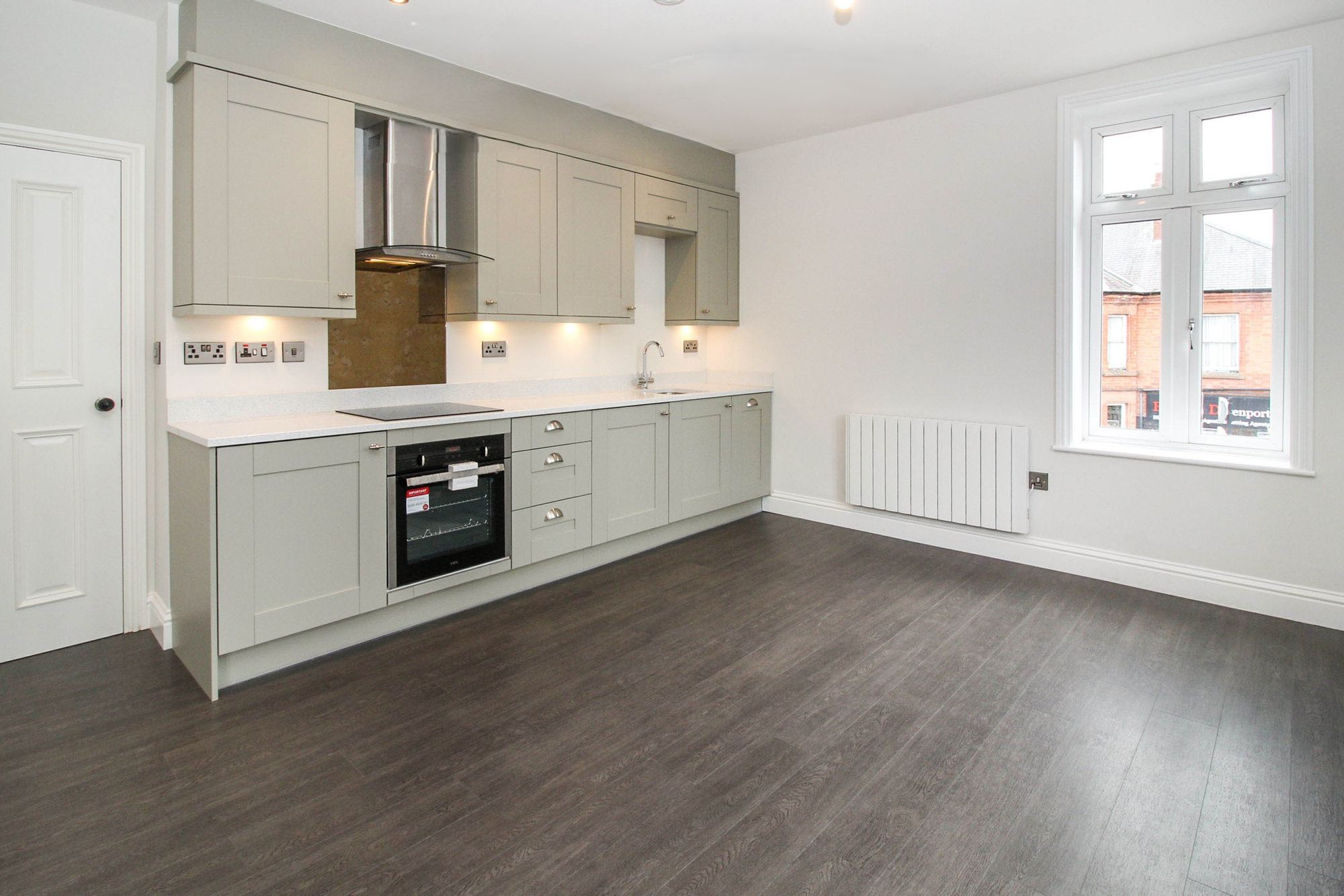 Flat Waverley Road in Kenilworth