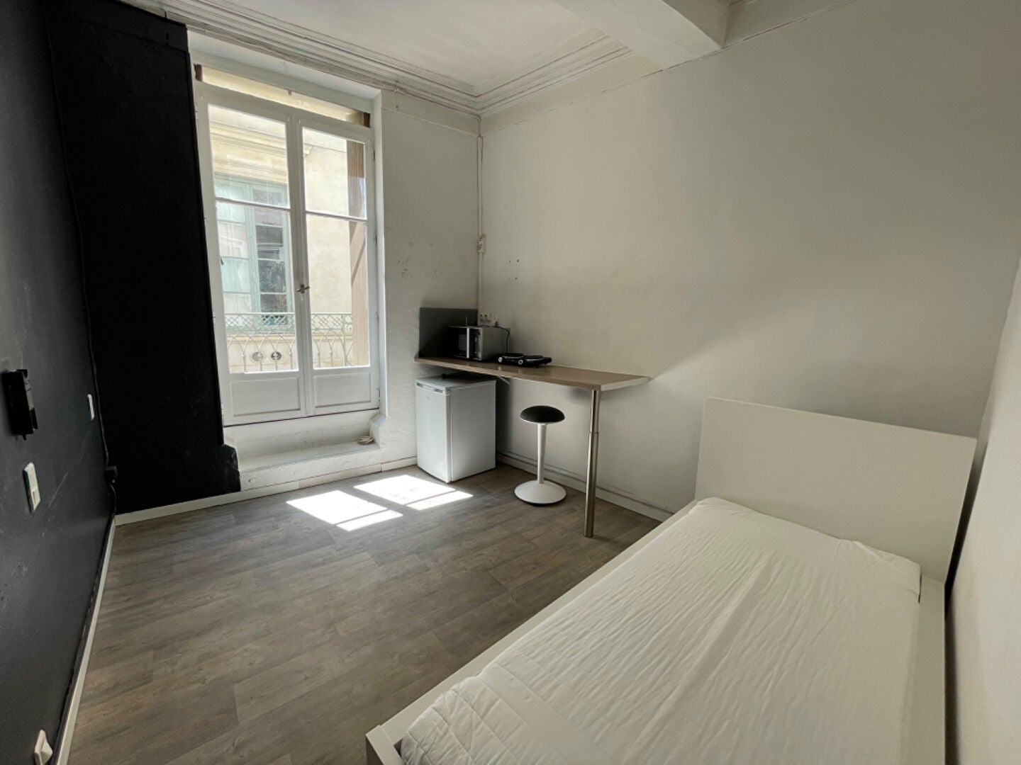 Flat Rue de la Maison Carrée in Nîmes