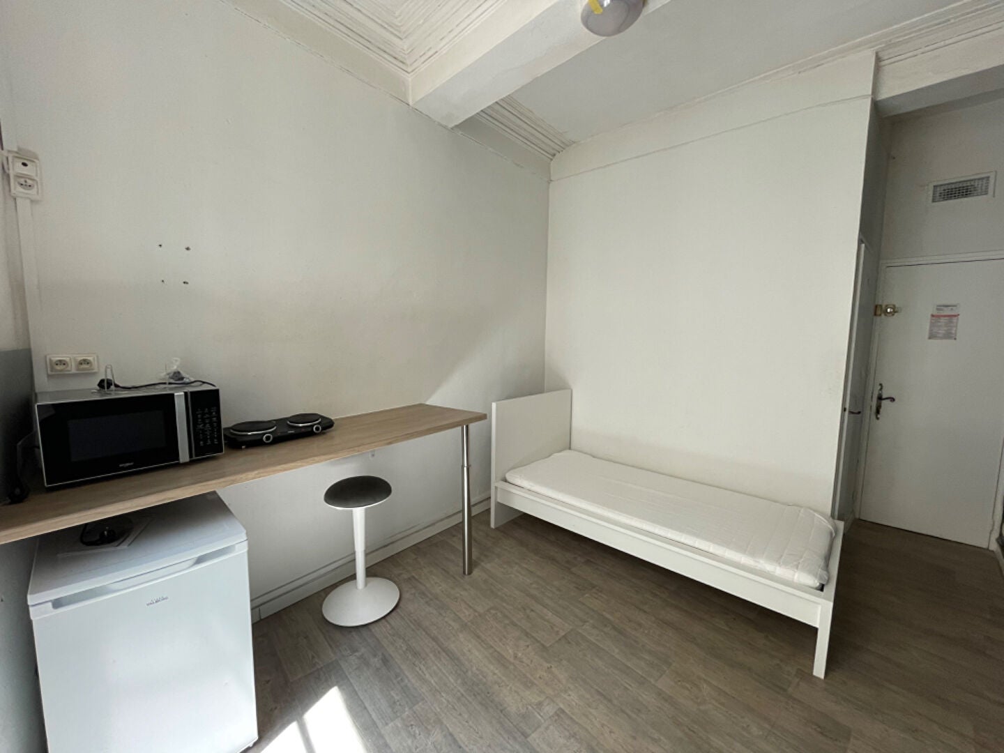 Appartement Rue de la Maison Carrée à Nîmes