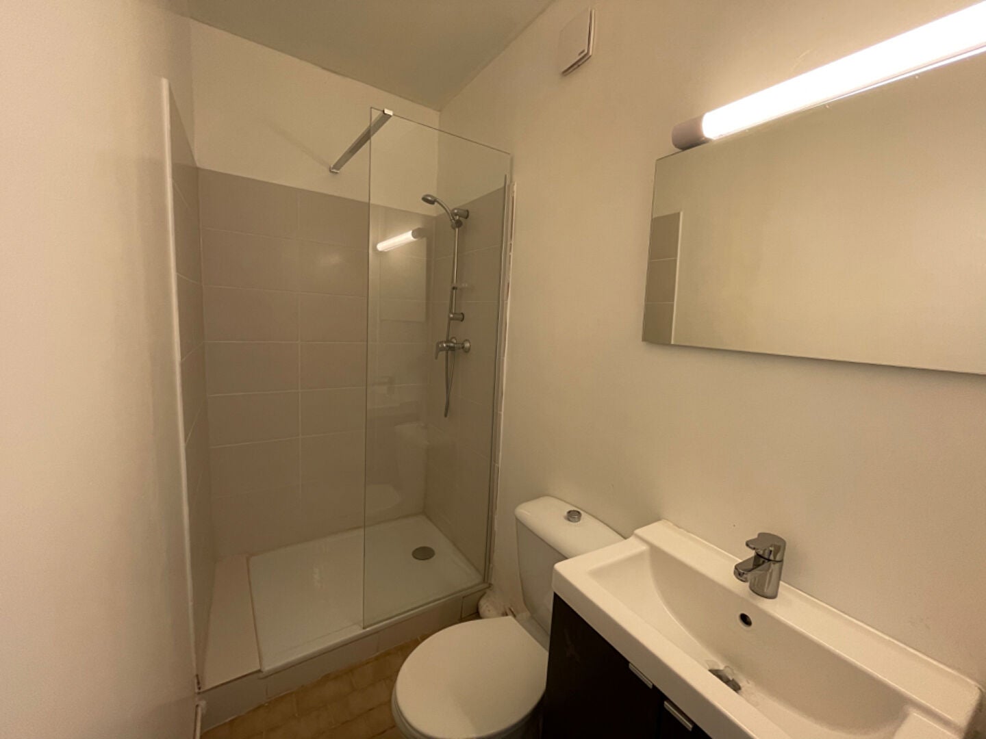 Appartement Rue de la Maison Carrée à Nîmes
