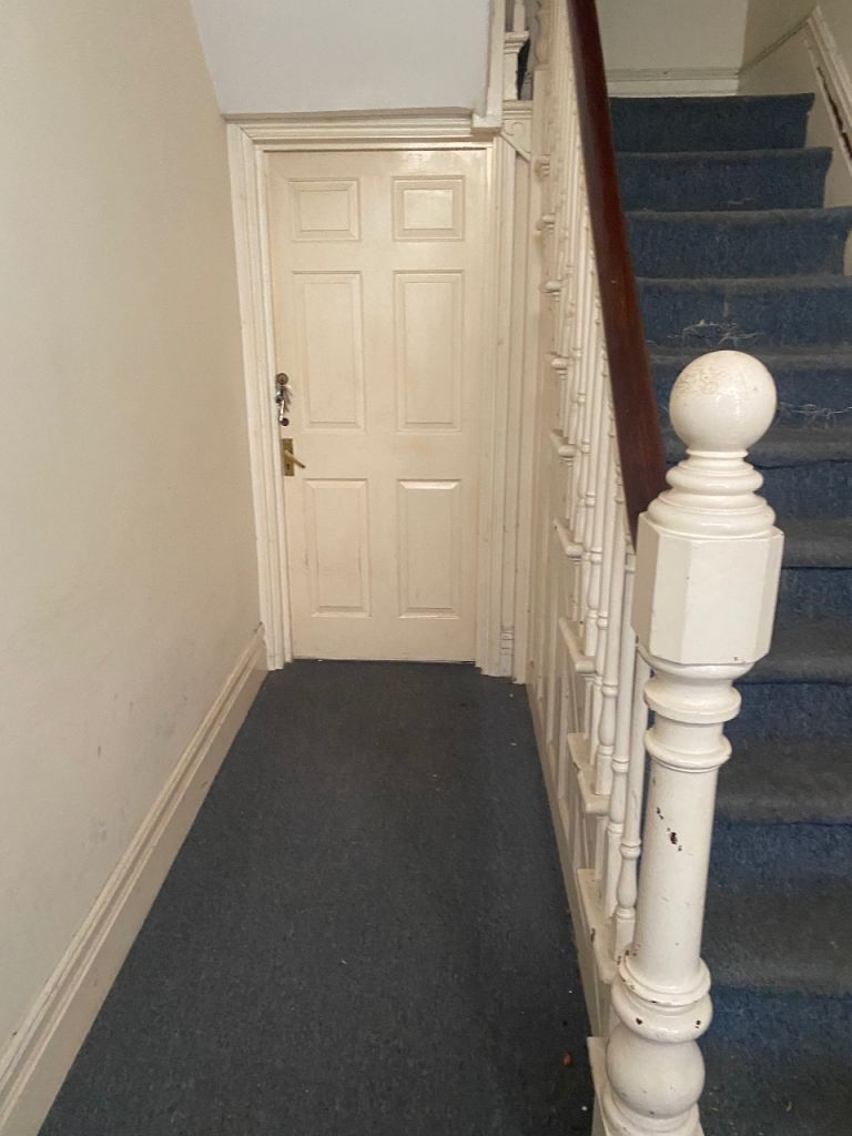 Room Ashley Court Road in Bristol