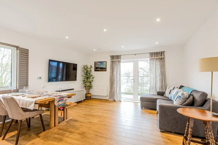 Flat Horsnell Close in Greater London