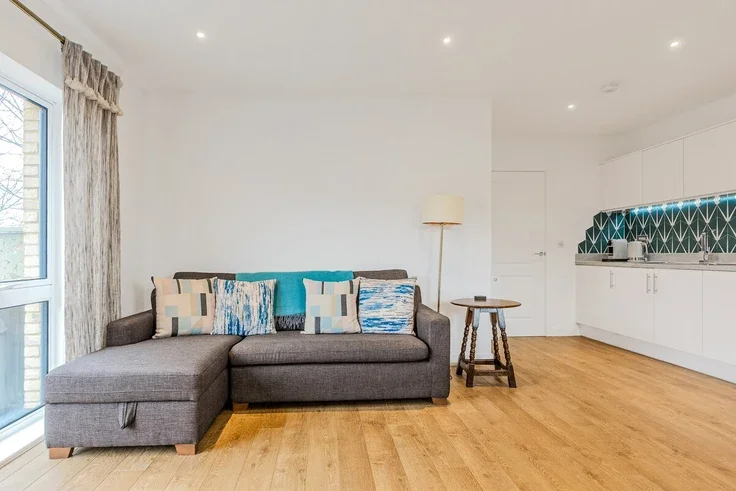 Flat Horsnell Close in Greater London