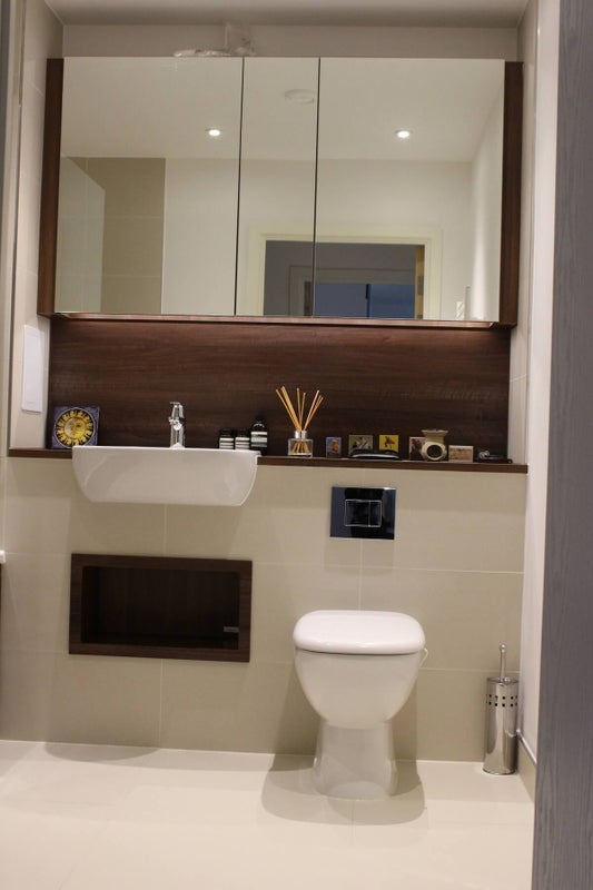 Room Surrey Canal Linear Park in Greater London