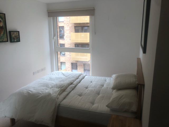 Room Surrey Canal Linear Park in Greater London
