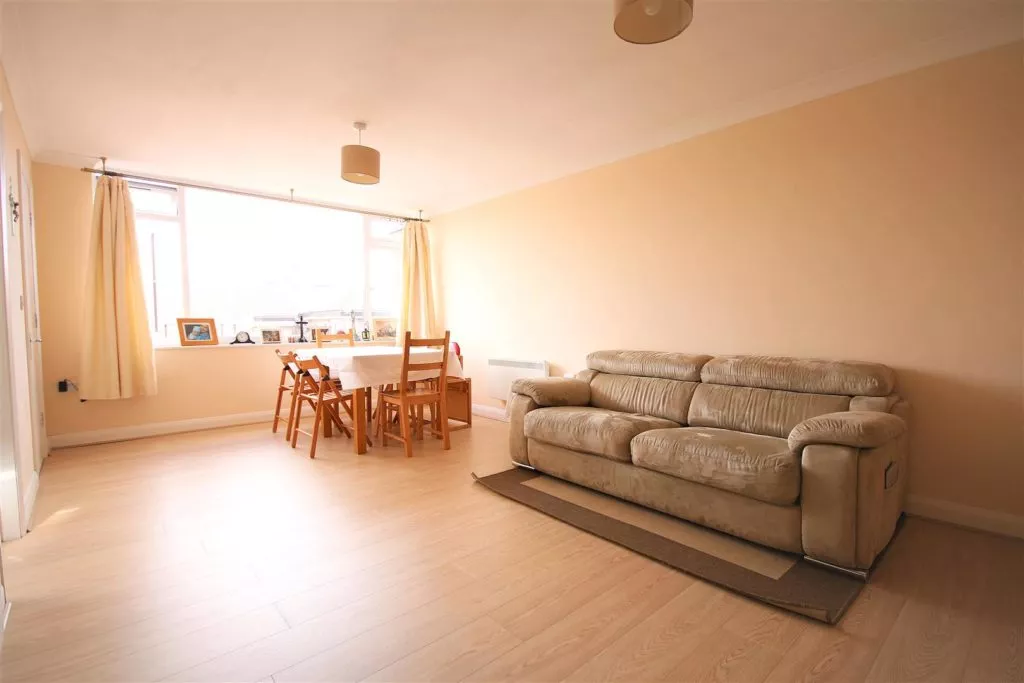 Flat Woodfield Lane in Mole Valley