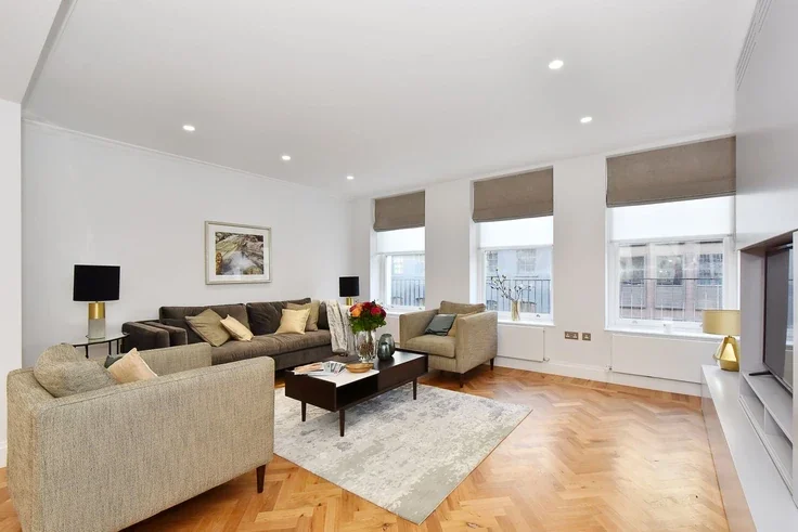 Flat Albemarle Street in City of Westminster