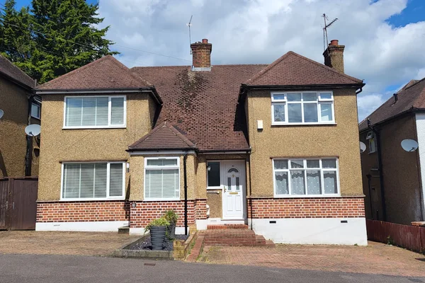 House Beechcroft Avenue in Three Rivers