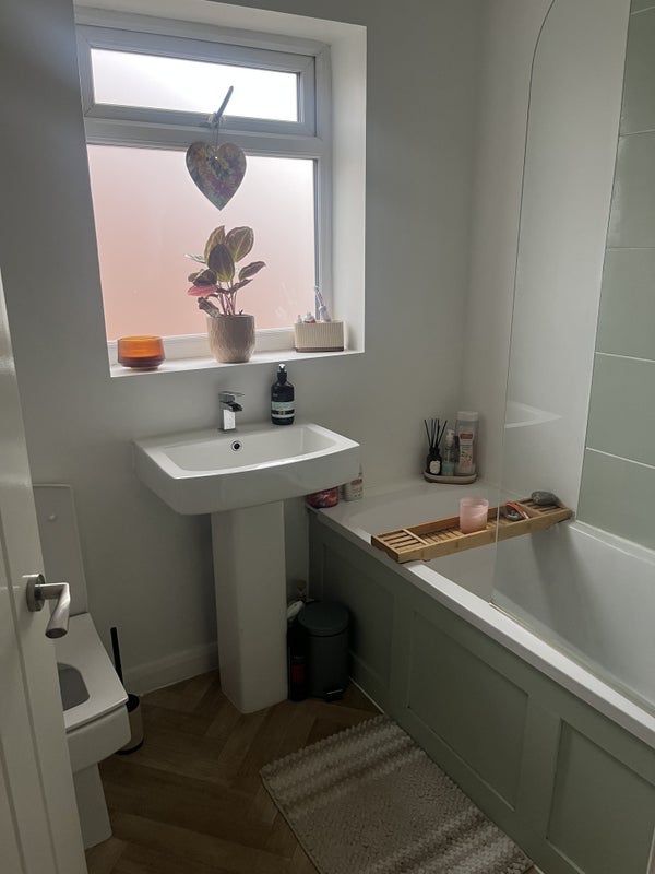 Room Blackthorn Close in Rochdale