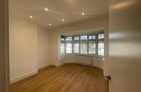 Flat Park Lane in Greater London