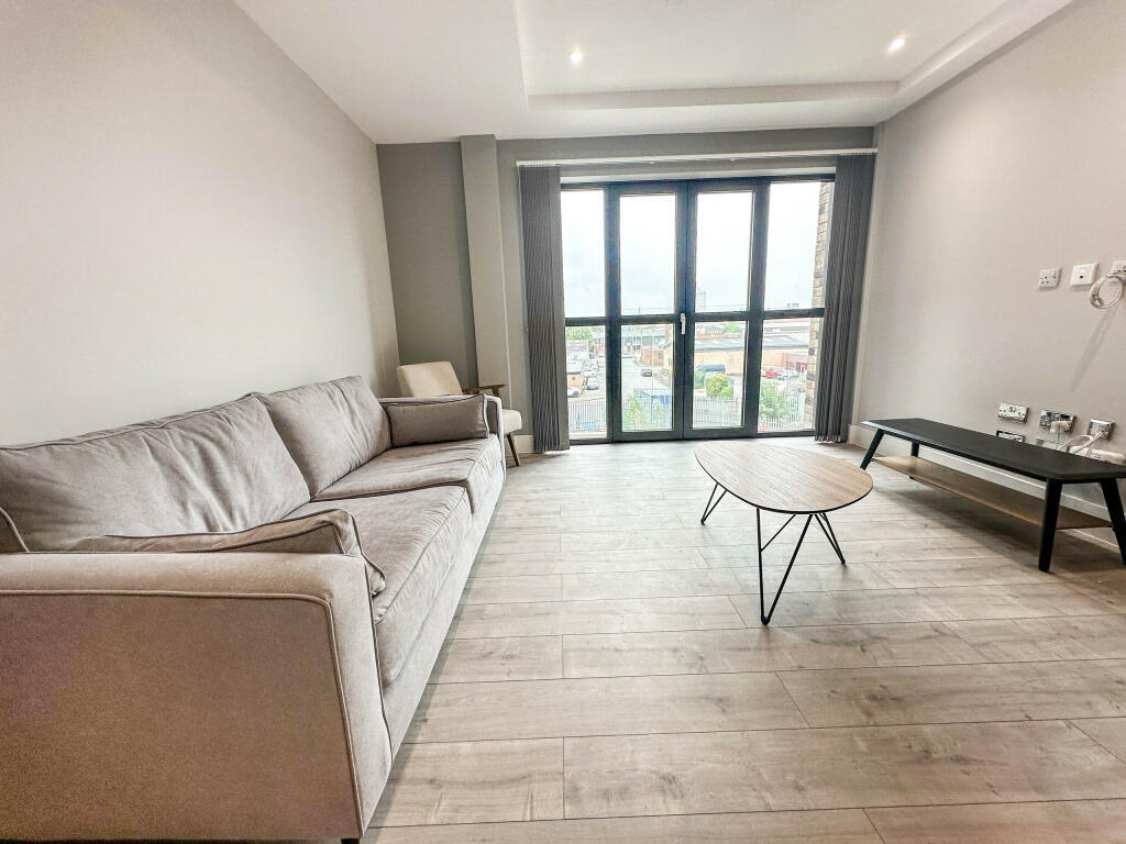 Flat Bowmars Lane in Leicester