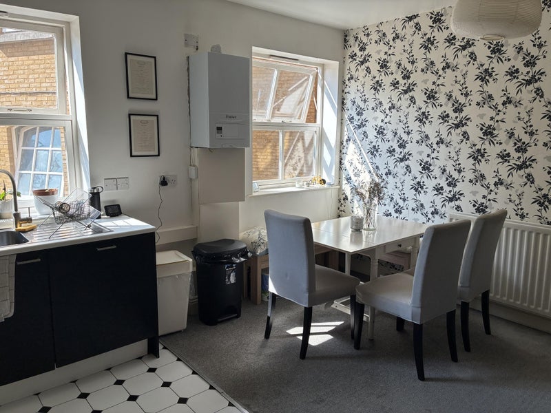 Room Morocco Street in Greater London