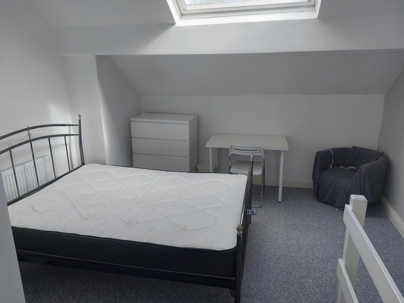 Room City Road in Sheffield