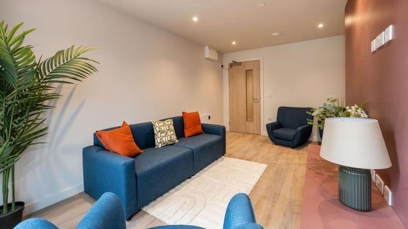 Room Alfreton Road in Nottingham
