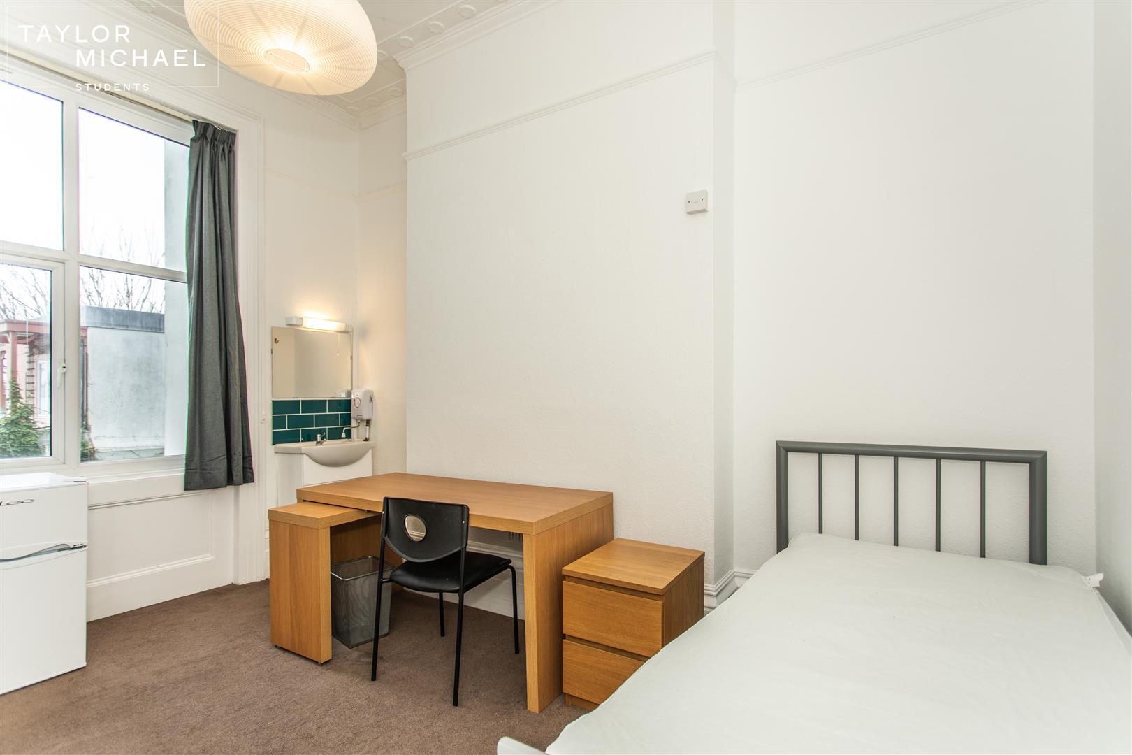 Room Powis Grove in Brighton