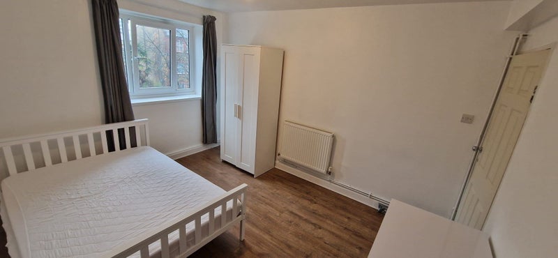 Room Limehouse Causeway in Greater London
