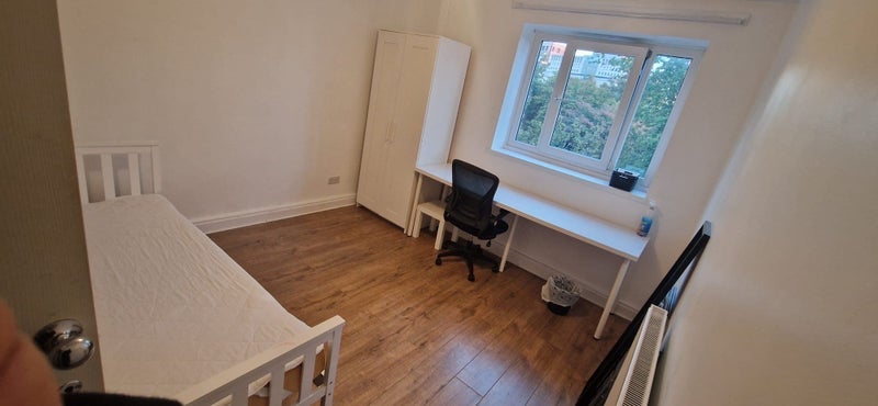 Room Limehouse Causeway in Greater London