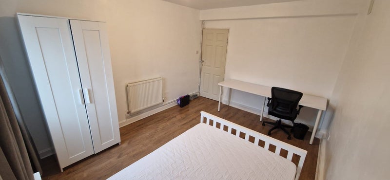 Room Limehouse Causeway in Greater London