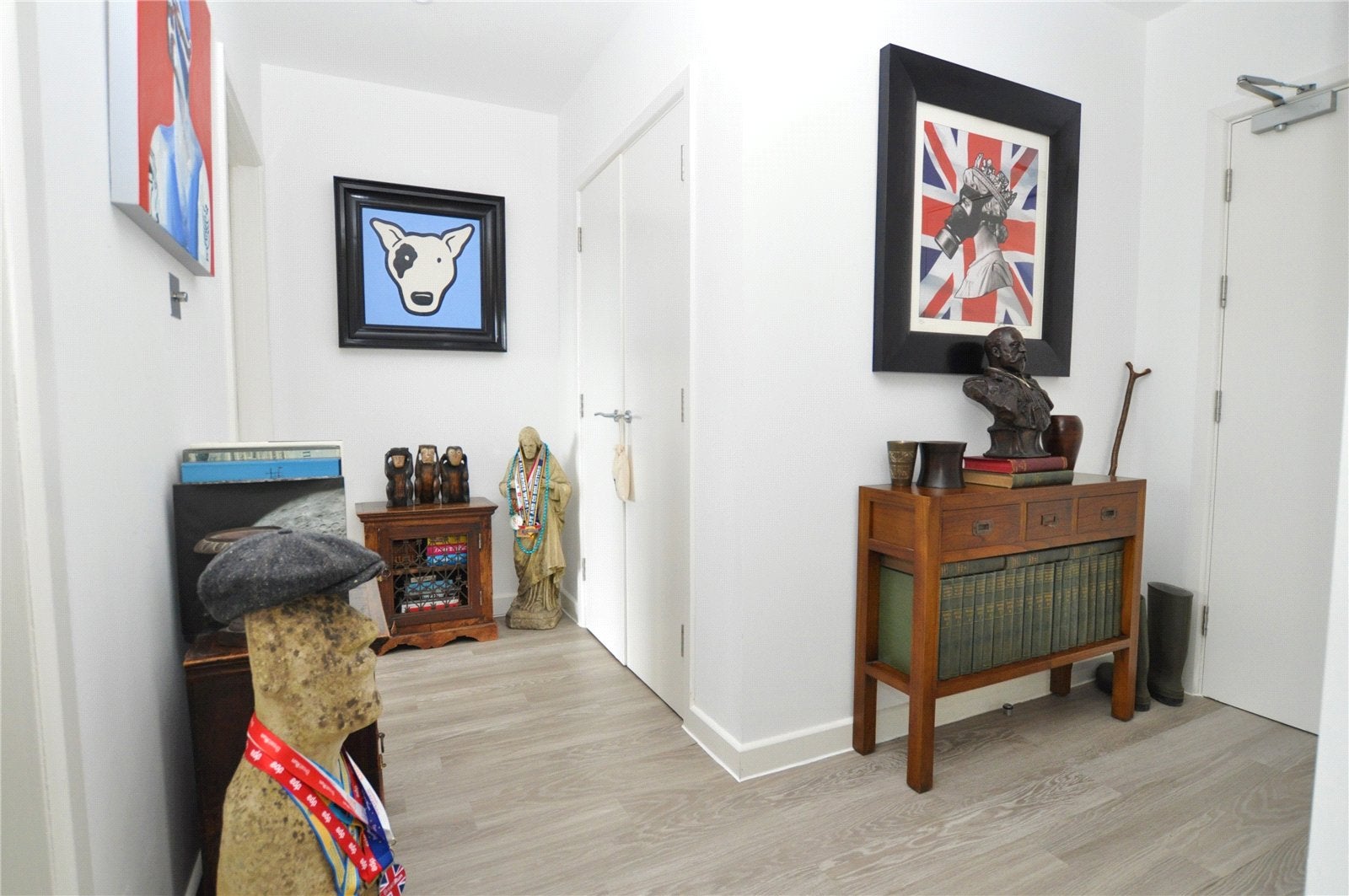Flat Byrefield Road in Guildford