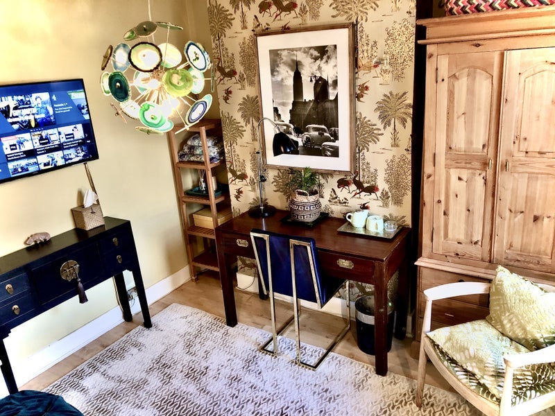 Room Tyneham Road in Greater London