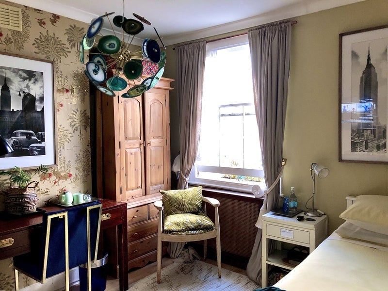 Room Tyneham Road in Greater London