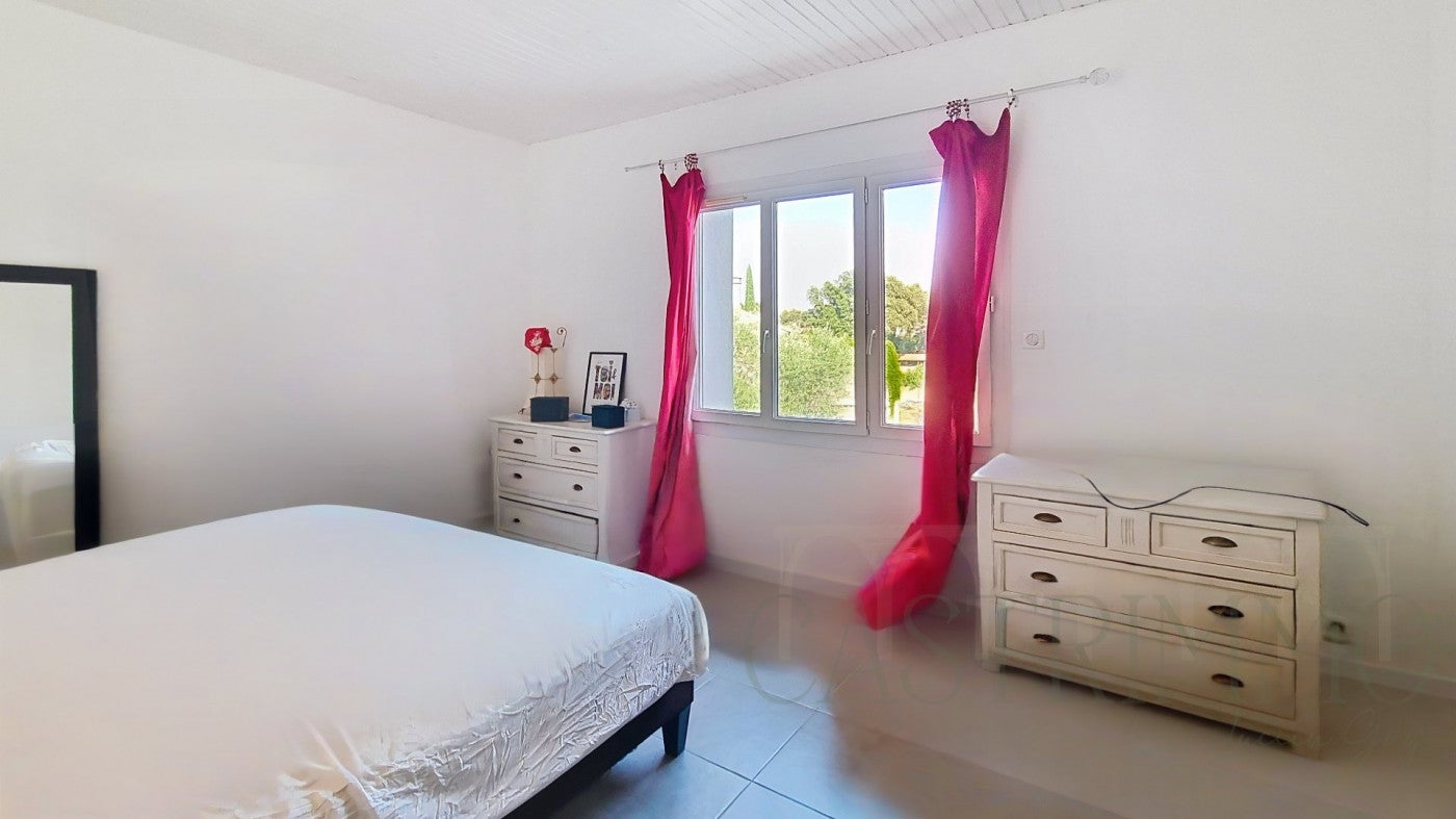 Flat Grand Rue Louis Bouis in Sussargues