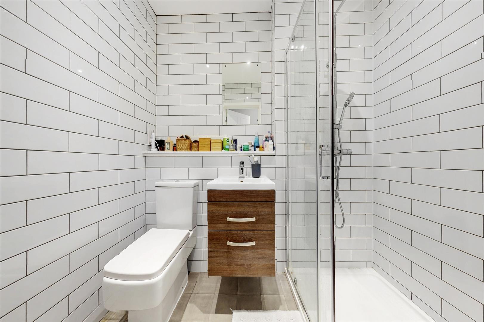 Flat Hackney Road in Greater London