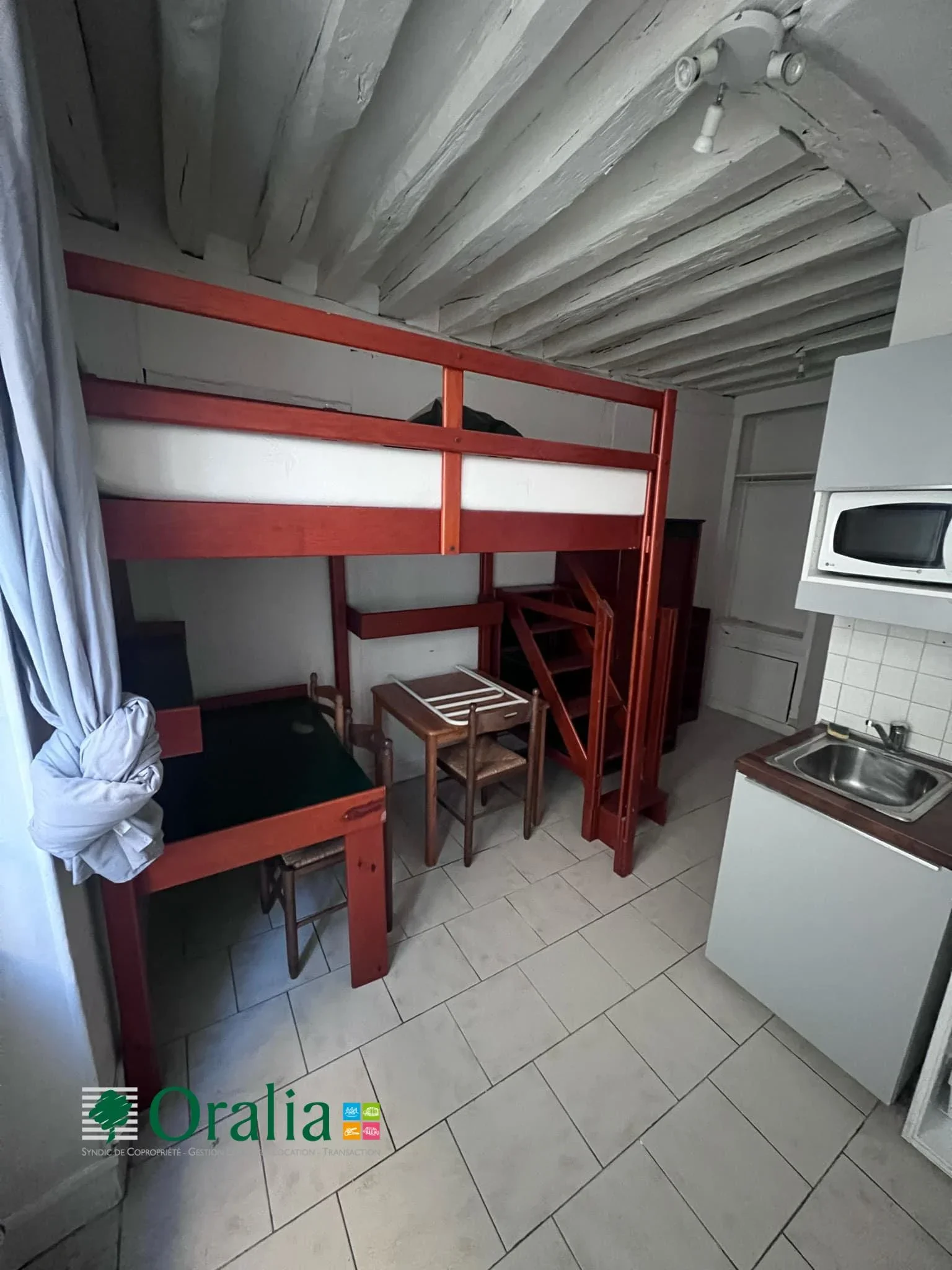 Appartement Rue Jean de Beauvais à Paris