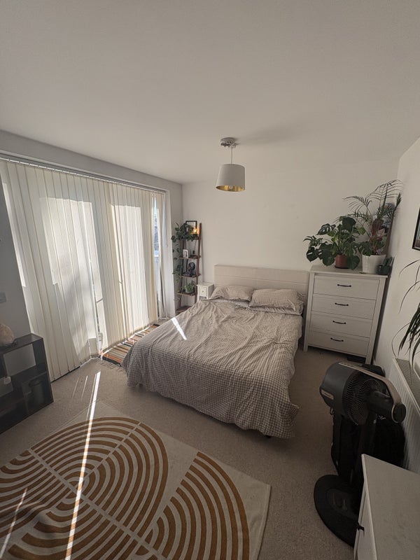 Room Bathurst Square in Greater London