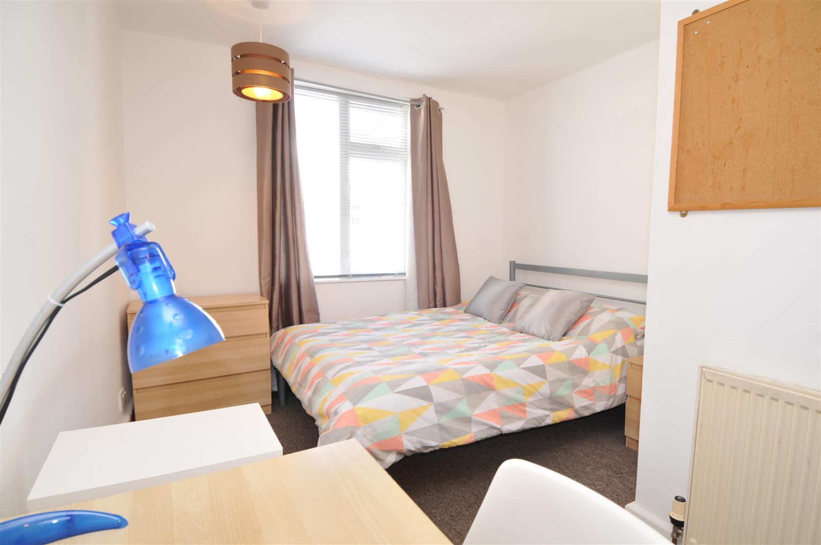 Room Mount Street in Plymouth