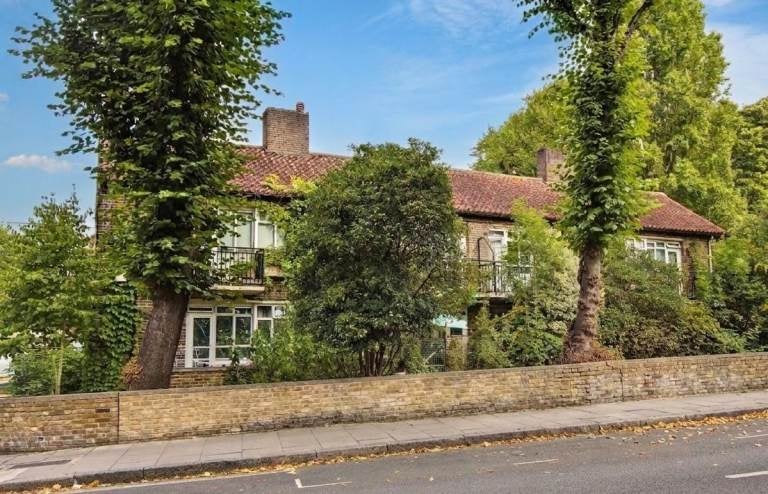 House Greville Road in Greater London
