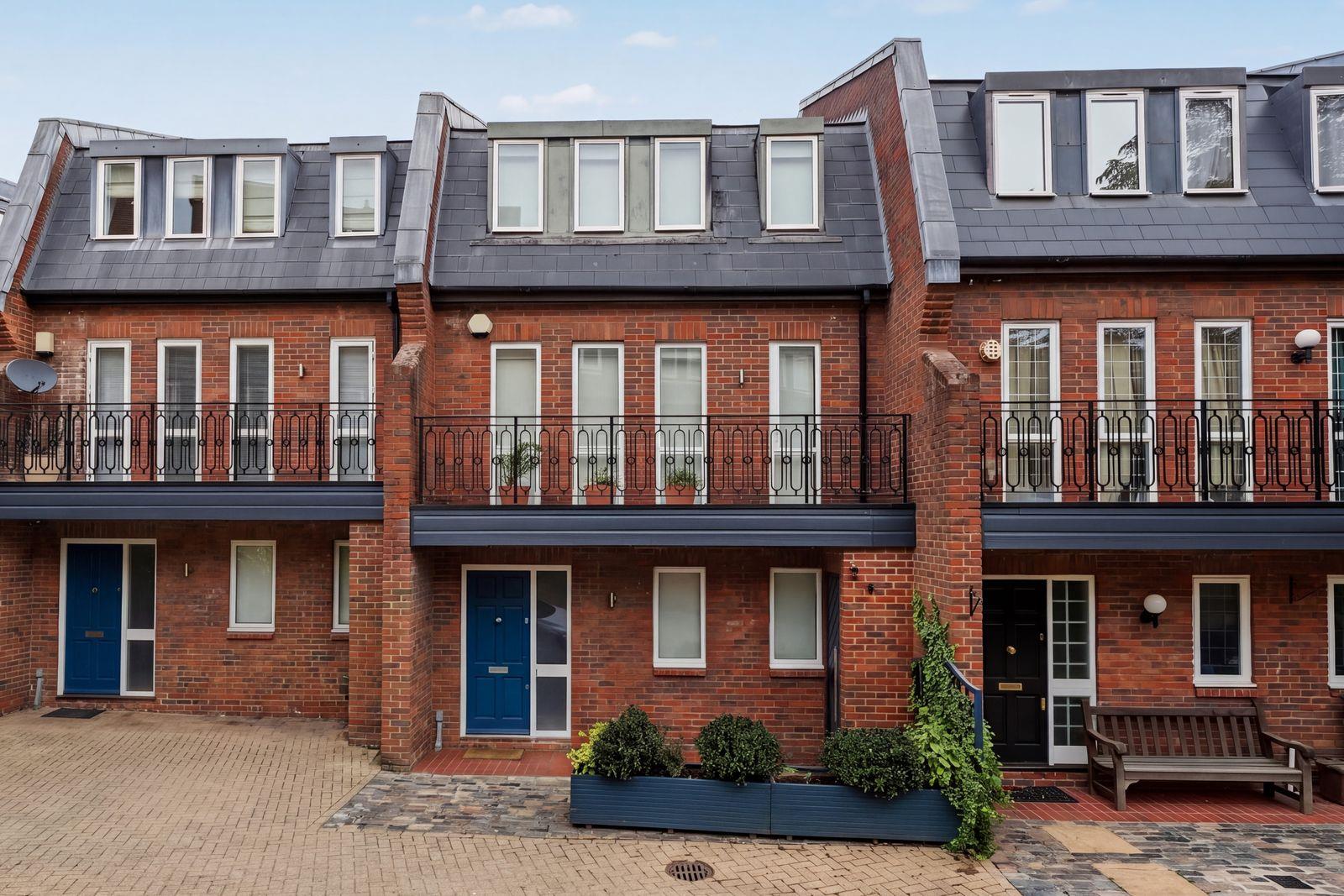House Spencer Walk in Greater London