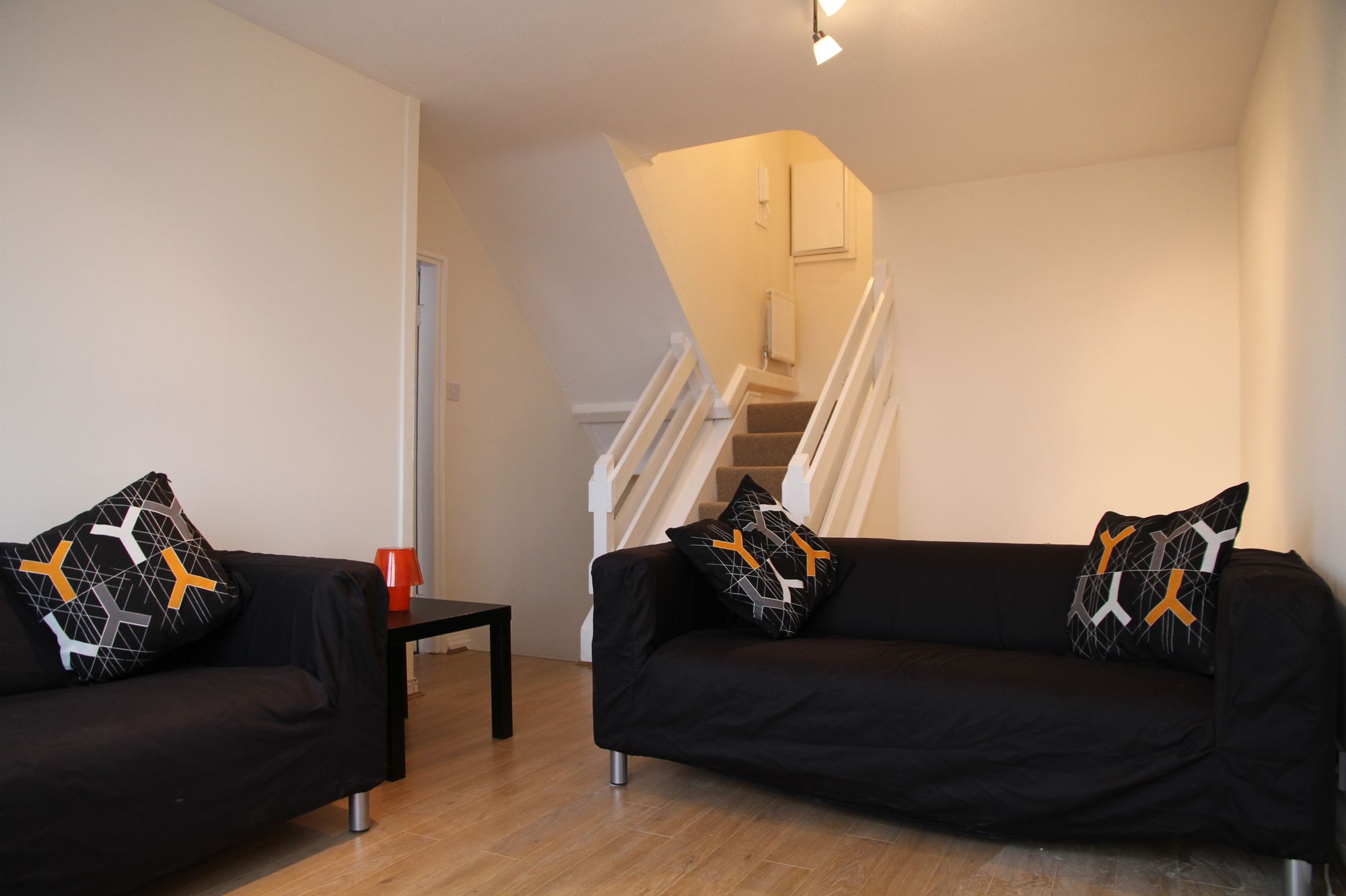 Flat Oxestalls Road in Greater London