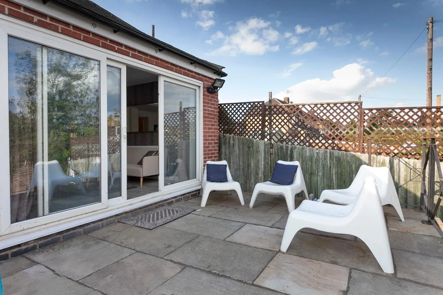 House Aintree Close in Leicester