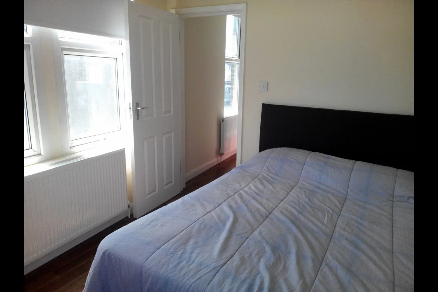 Flat Lordship Lane in Greater London