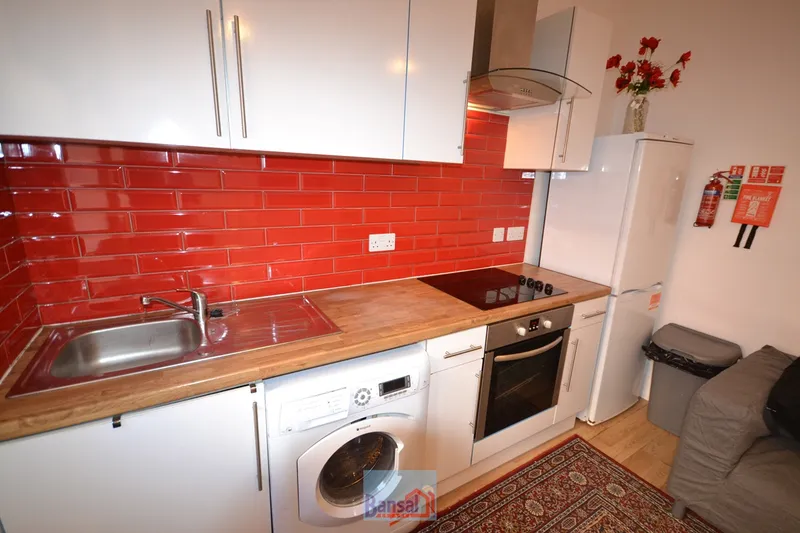 Flat Gulson Road in Coventry