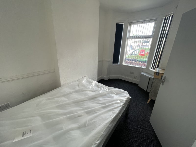 Room Toll End Road in Sandwell