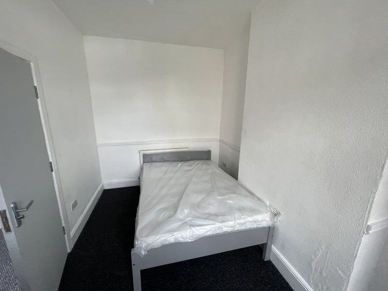 Room Toll End Road in Sandwell