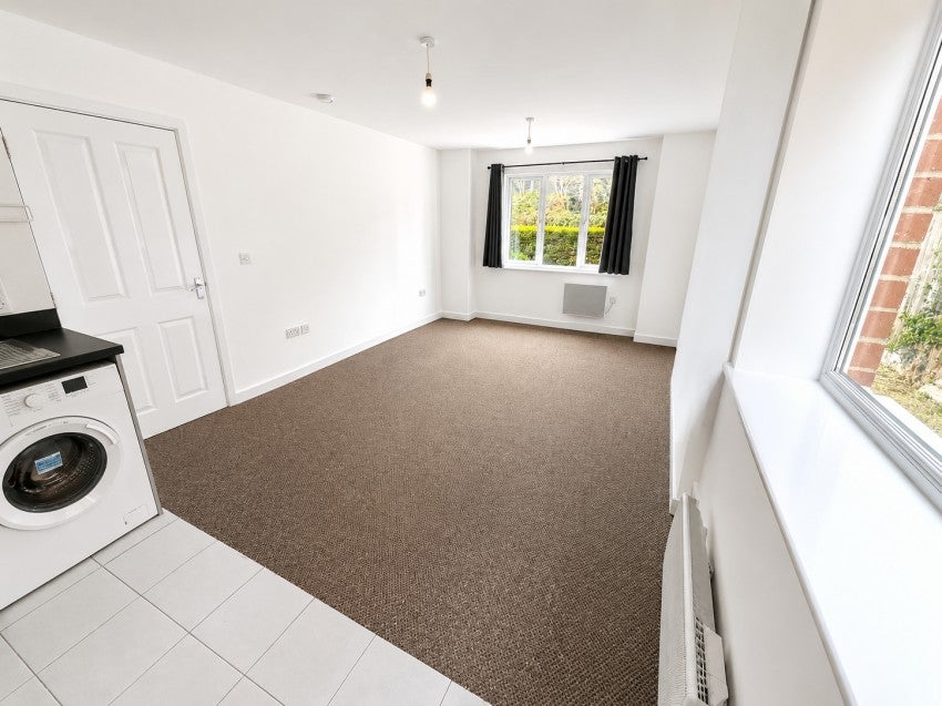 Flat Dudley Place in Borough of Spelthorne