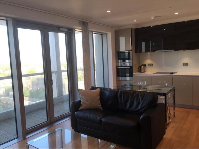 Room Barking Road in Greater London