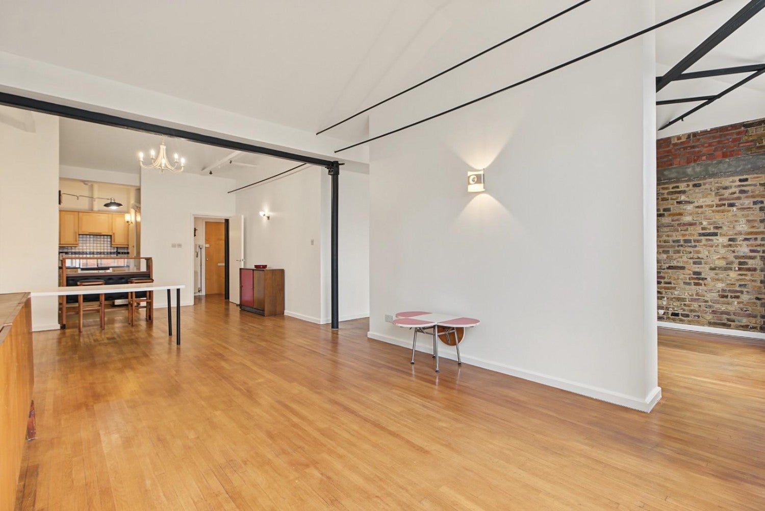 Flat Indigo Mews in Greater London
