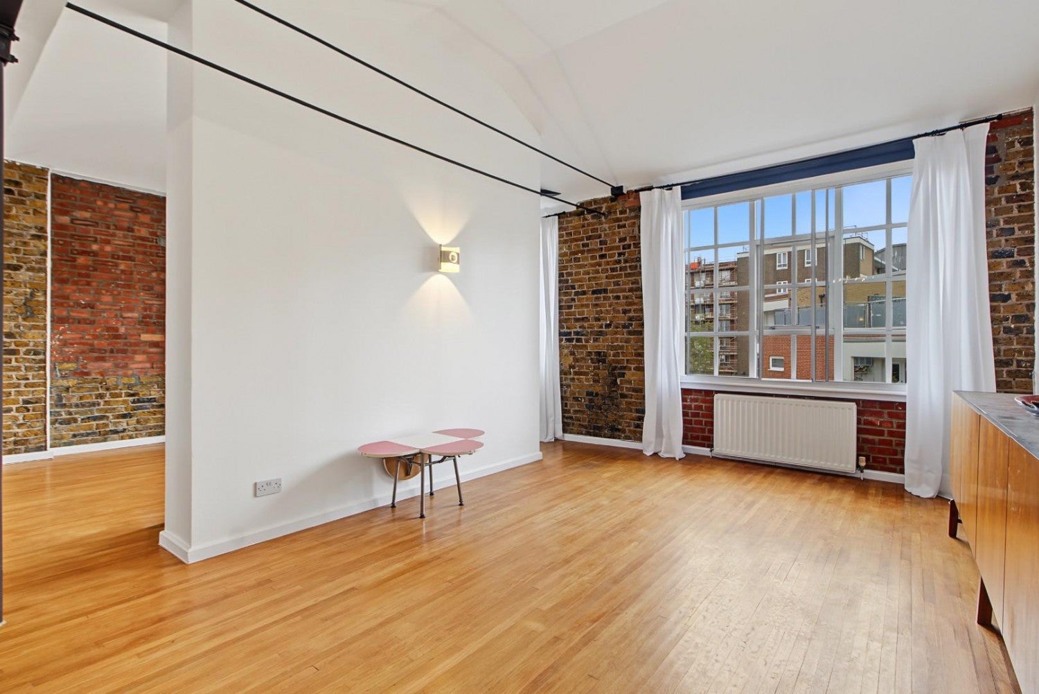 Flat Indigo Mews in Greater London